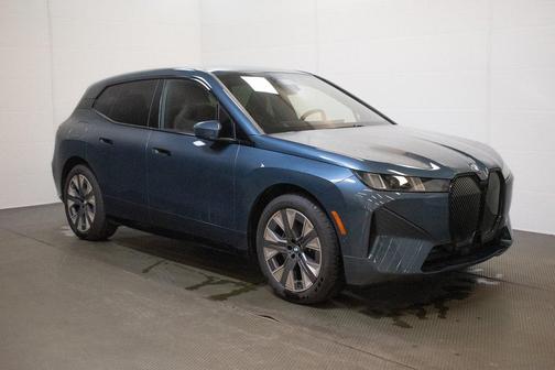 2026 BMW iX xDrive45