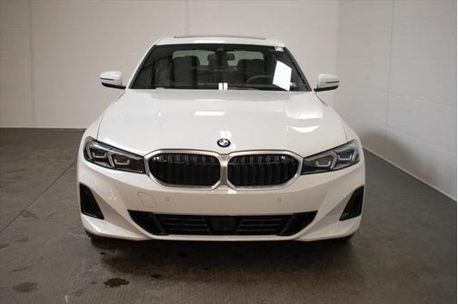 2025 BMW 330 i xDrive