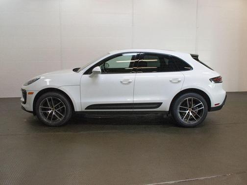 White 2024 Porsche Macan Macan