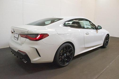 Alpine White 2026 BMW 430 i xDrive