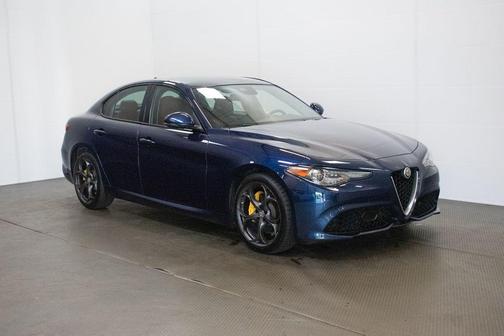 Montecarlo Blue Metallic 2018 Alfa Romeo Giulia Ti Sport