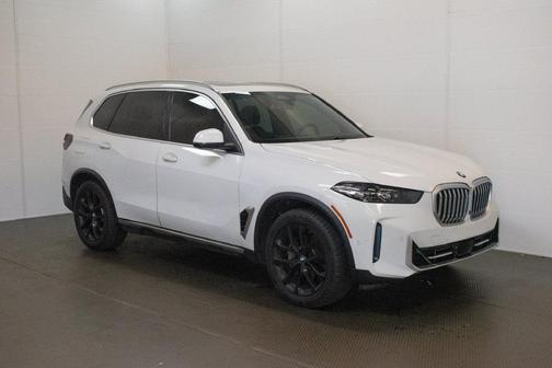 Alpine White 2024 BMW X5 xDrive40i
