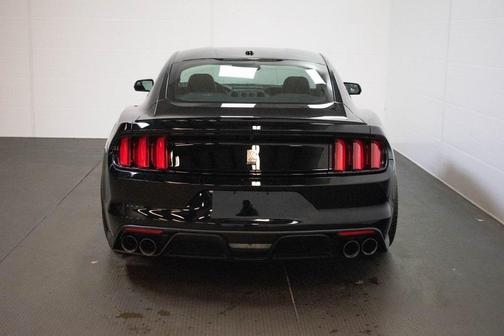 2016 Ford Shelby GT350 Base