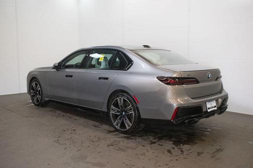 2023 BMW 760 i xDrive