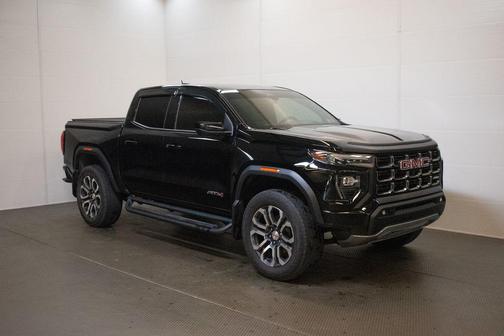 Onyx Black 2024 GMC Canyon AT4
