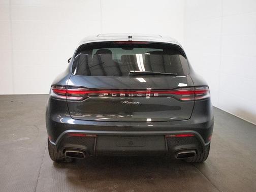 2025 Porsche Macan 