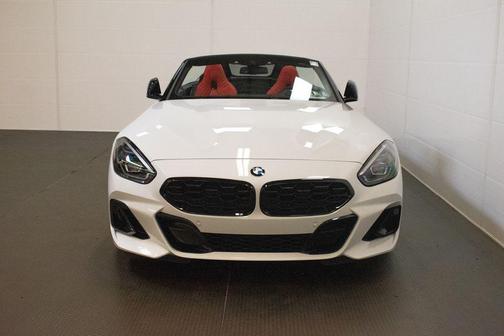 Alpine White 2024 BMW Z4 M40i