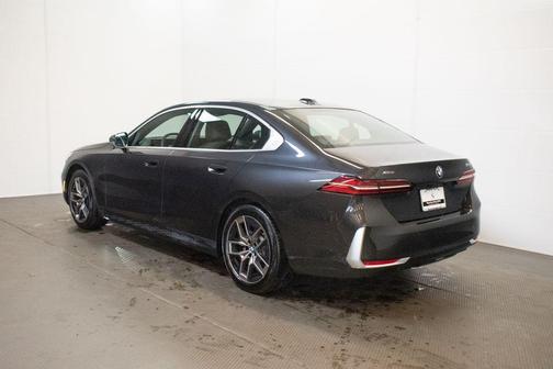 Dark Graphite 2026 BMW 530 i xDrive