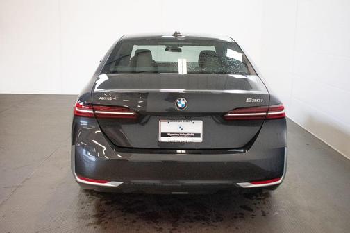 Dark Graphite 2026 BMW 530 i xDrive