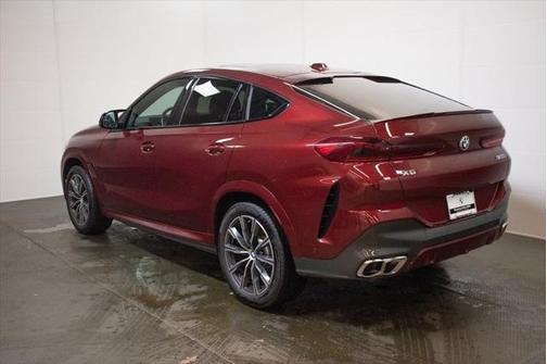 2025 BMW X6 M60i