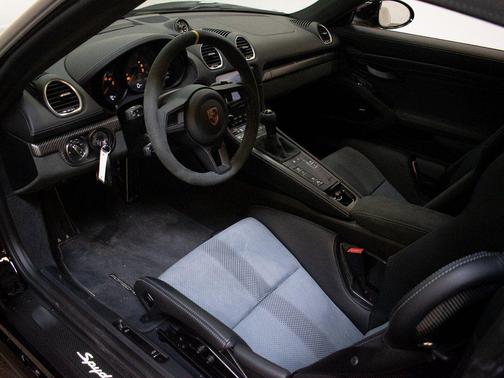 2025 Porsche 718 Spyder RS