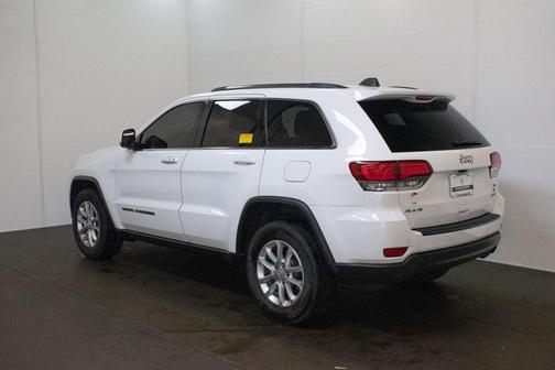 Bright White Clearcoat 2021 Jeep Grand Cherokee Laredo