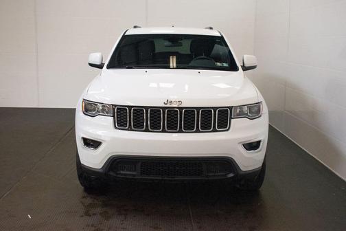 Bright White Clearcoat 2021 Jeep Grand Cherokee Laredo
