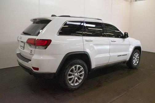 Bright White Clearcoat 2021 Jeep Grand Cherokee Laredo