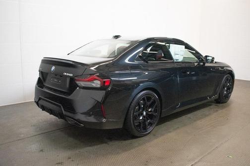 2025 BMW M240 i xDrive