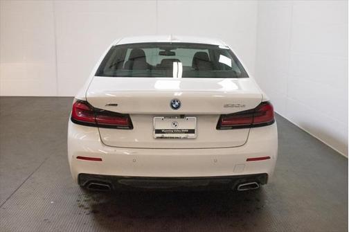 2022 BMW 530e Base