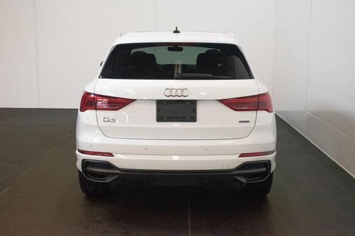 Ibis White 2022 Audi Q3 45 S line Premium