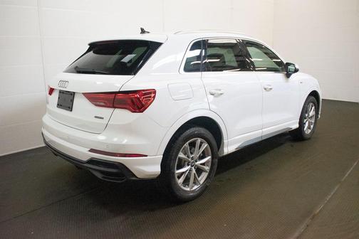 Ibis White 2022 Audi Q3 45 S line Premium