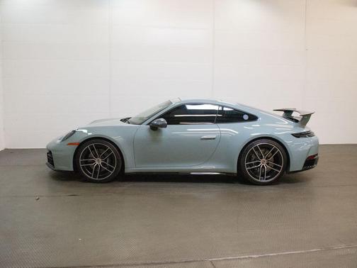 2025 Porsche 911 Carrera T