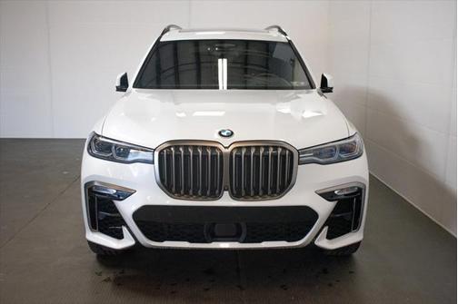 2021 BMW X7 M50i