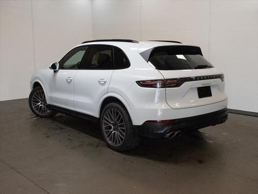 2022 Porsche Cayenne S