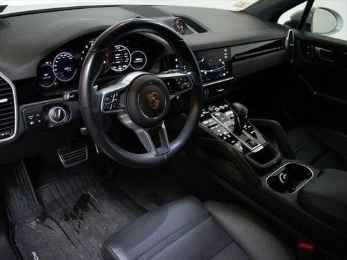 2022 Porsche Cayenne S