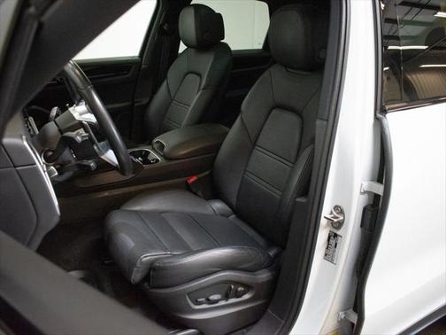 2022 Porsche Cayenne S