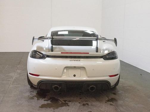 2024 Porsche 718 Cayman GT4 RS