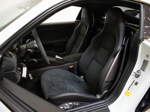 2024 Porsche 718 Cayman GT4 RS