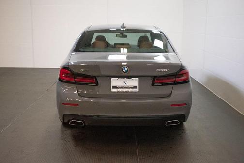 Bernina Gray Amber Effect Metallic 2022 BMW 530 i xDrive