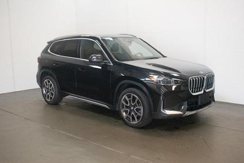 Black Sapphire Metallic 2025 BMW X1 xDrive28i