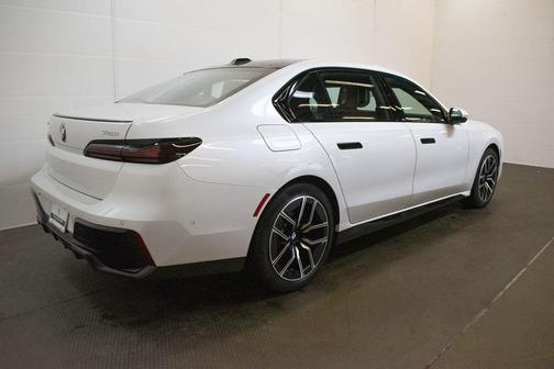 Mineral White Metallic 2026 BMW 740 xDrive