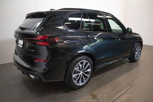 Black Sapphire Metallic 2026 BMW X5 xDrive40i