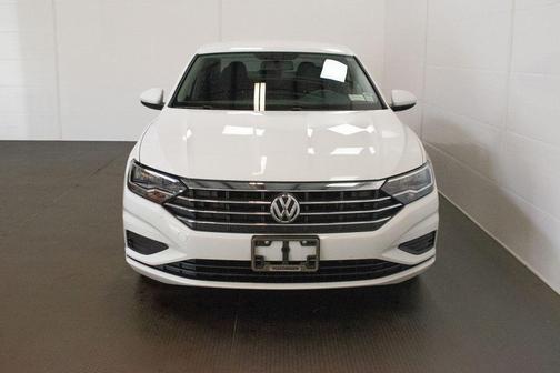 Black 2021 Volkswagen Jetta 1.4T SE
