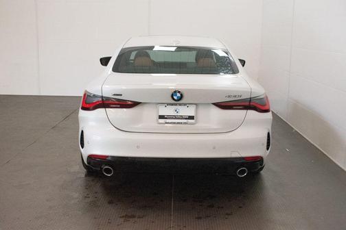Mineral White Metallic 2026 BMW 430 i xDrive