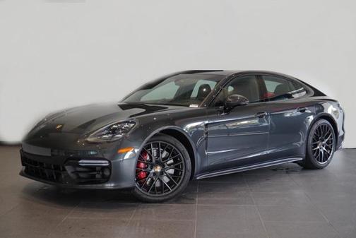 2019 Porsche Panamera GTS