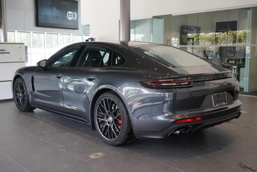 2019 Porsche Panamera GTS