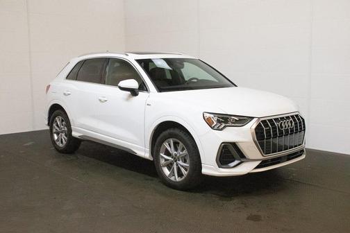 2023 Audi Q3 Premium 45 TFSI S line quattro Tiptronic