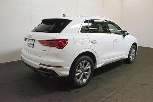 2023 Audi Q3 Premium 45 TFSI S line quattro Tiptronic