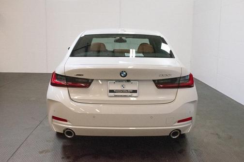 2026 BMW 330 i xDrive