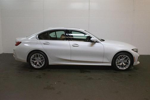 2026 BMW 330 i xDrive