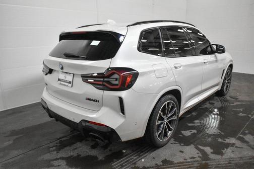 2023 BMW X3 M40i