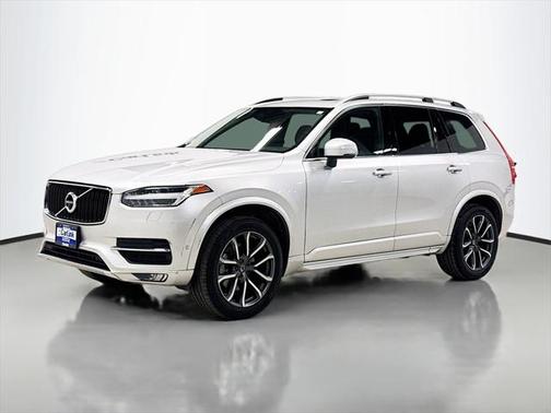 2018 Volvo XC90 T5 Momentum