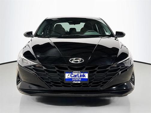 2023 Hyundai ELANTRA SE