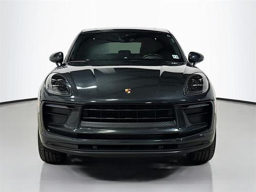2022 Porsche Macan Base