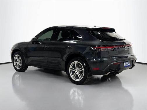 2022 Porsche Macan Base