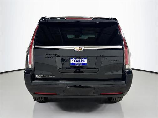 2018 Cadillac Escalade ESV Luxury