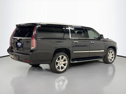 2019 Cadillac Escalade ESV Luxury