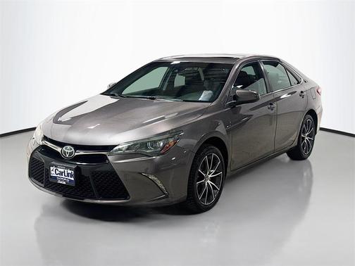 2016 Toyota Camry XSE