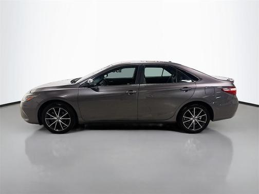 2016 Toyota Camry XSE